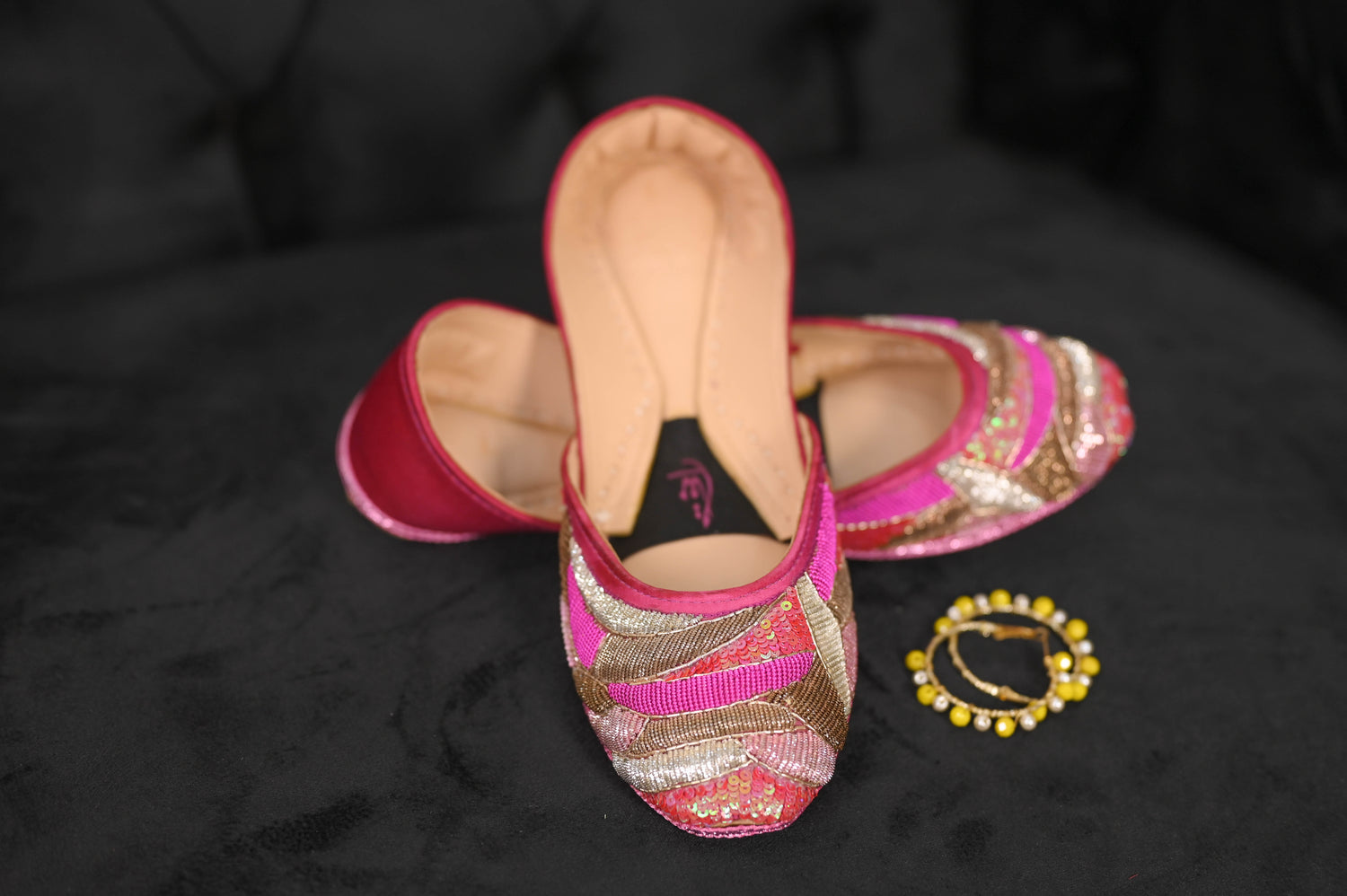 Shocking pink Khussa