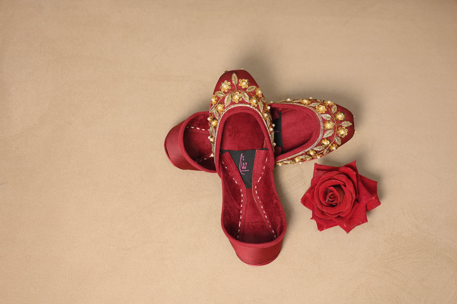 Red Maroon Khussa