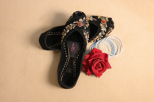 MQ/140/A:- Black Beauty Main Image