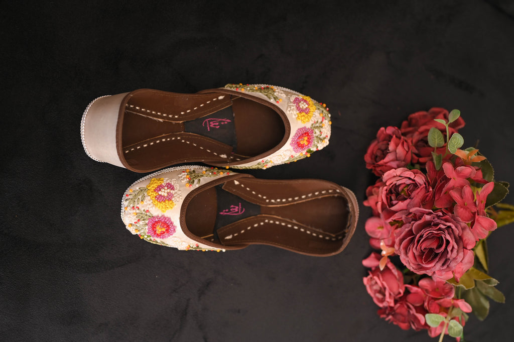 MQ/127/A:- Multi Embroidery