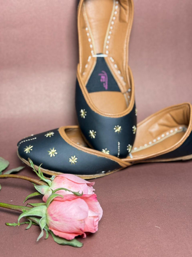 MQ/1401:- Zari Tilla Hover Image