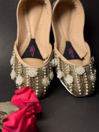 MQ/124:- Noor